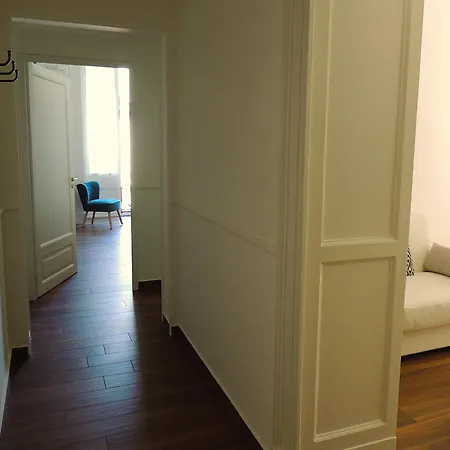 Apartment Palace